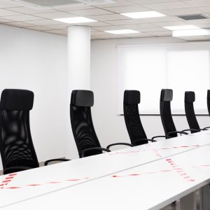  ابعاد استاندار میز کنفرانس چقدر است؟