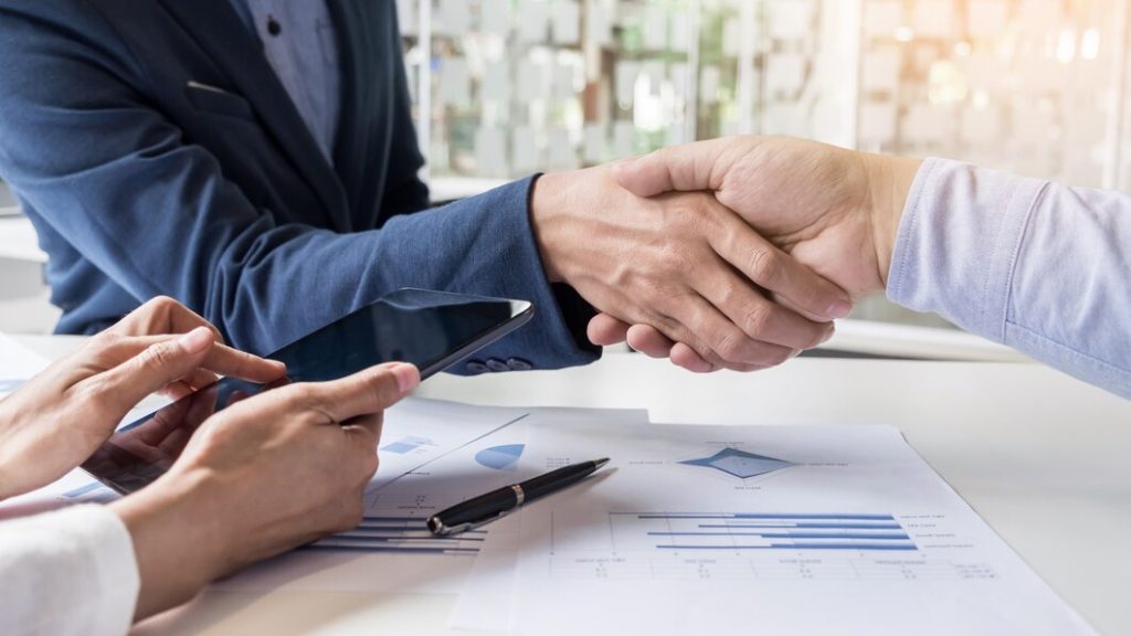 چگونه قرارداد اجاره صندلی اداری را تنظیم کنیم؟